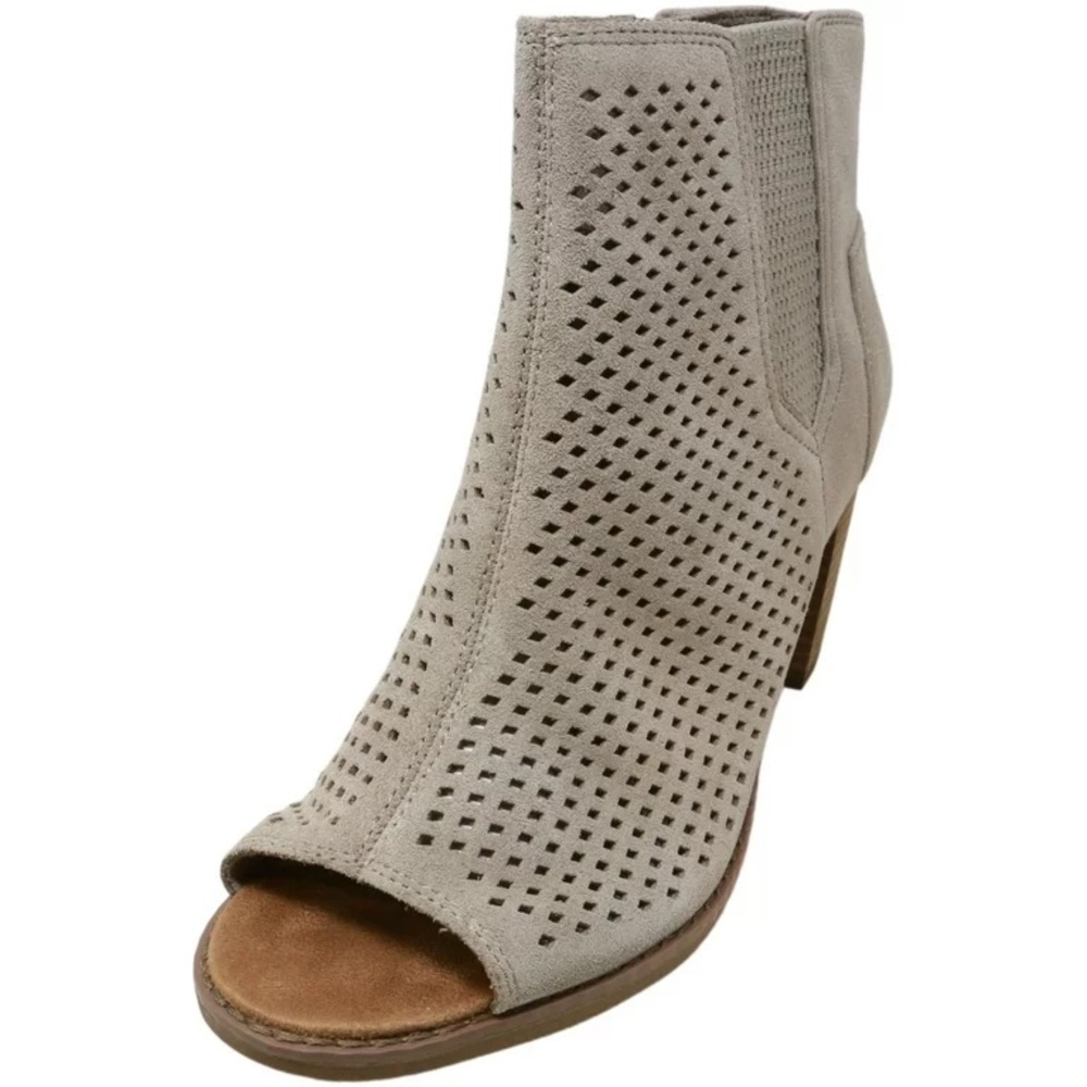 Toms Majorca Peep Toe Perforated Wedged Sandal in Stucco